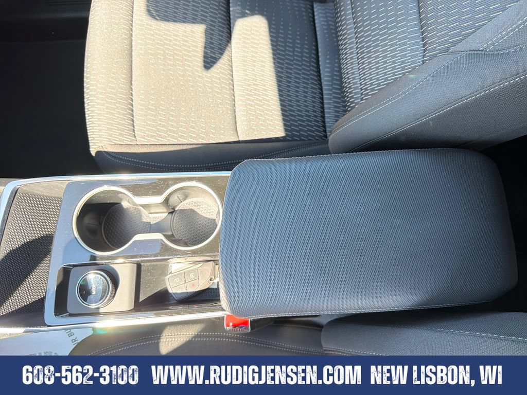 Used 2026 Chevrolet Equinox LT AWD/4WD image 25