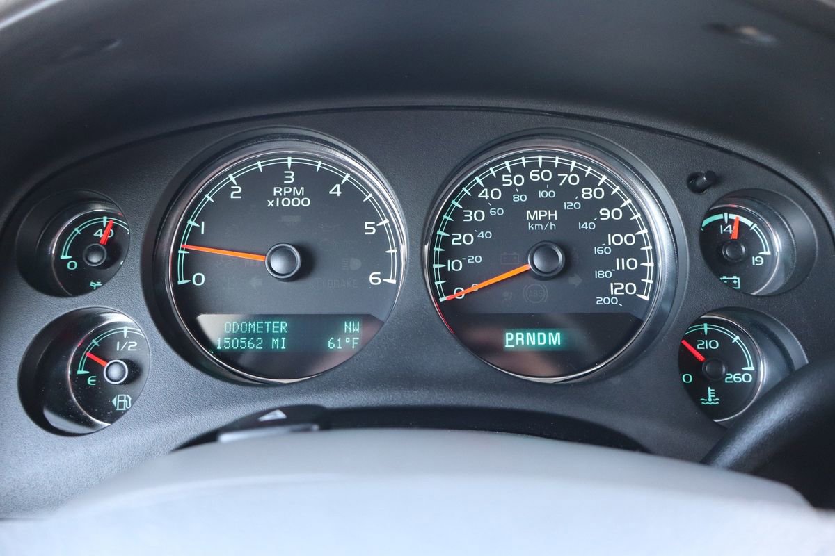 Used 2013 Chevrolet Suburban LT image 35