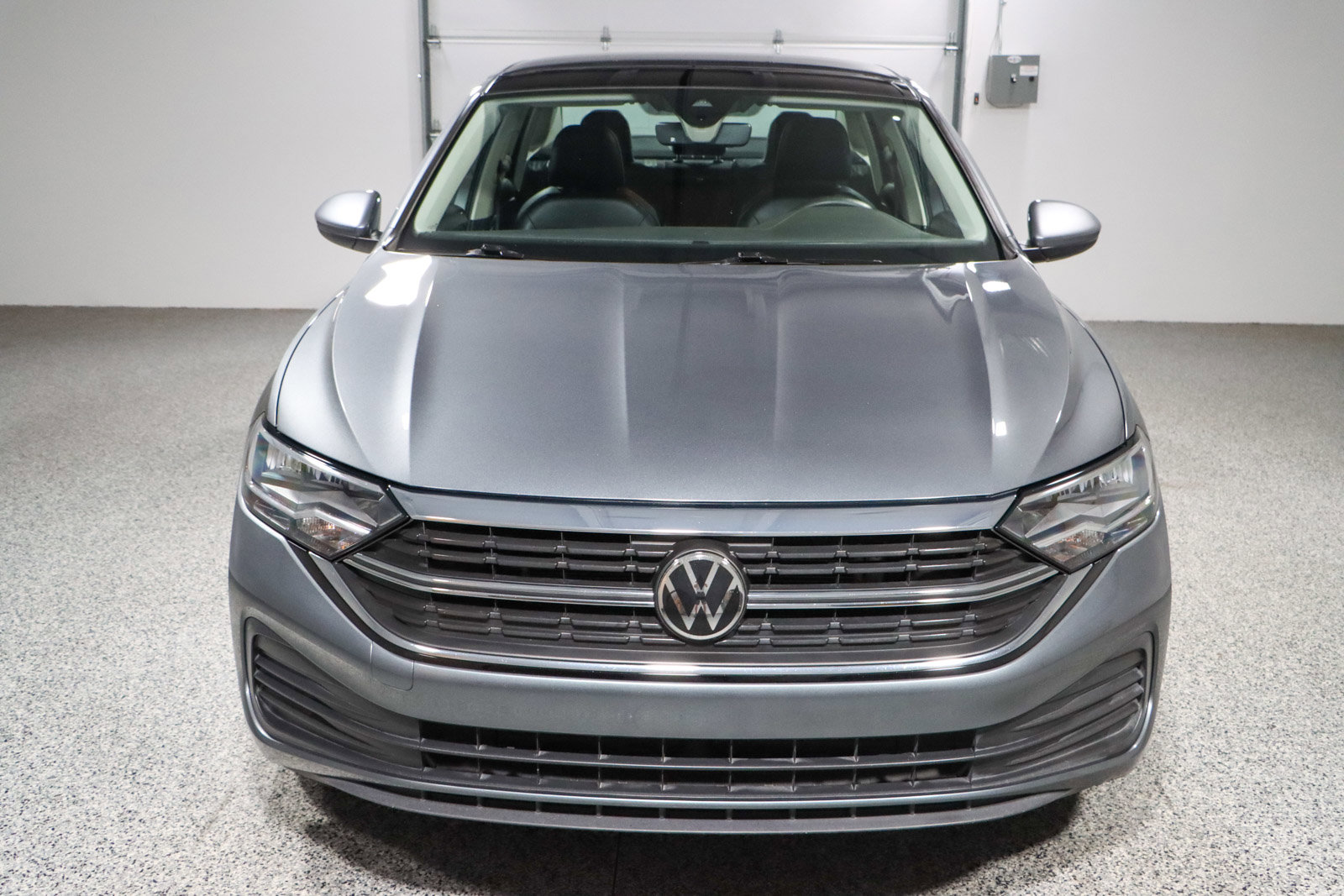 Used 2024 Volkswagen Jetta SE image 4