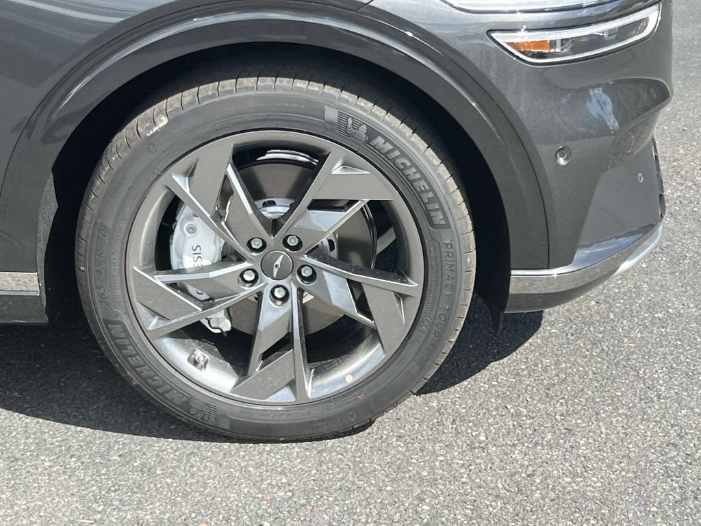 New 2025 Genesis Electrified GV70 w/ Prestige Package AWD/4WD image 6