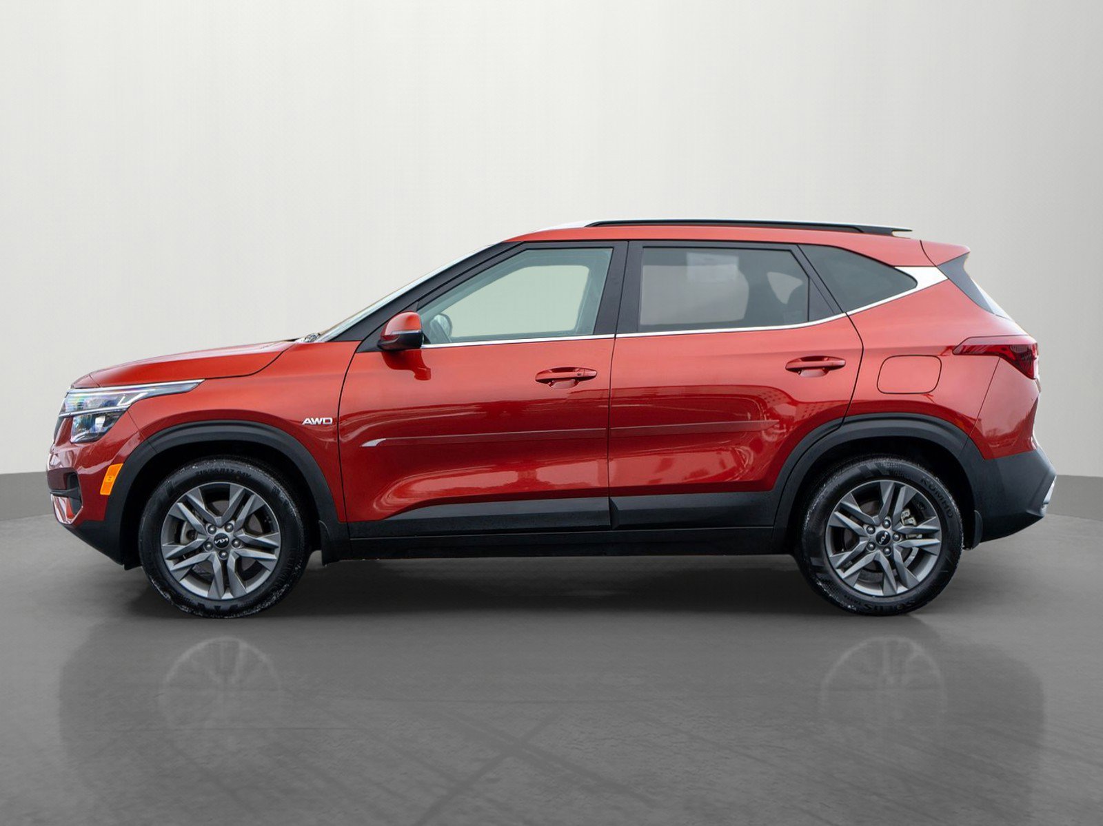 Used 2023 Kia Seltos S w/ Navigation Package image 4