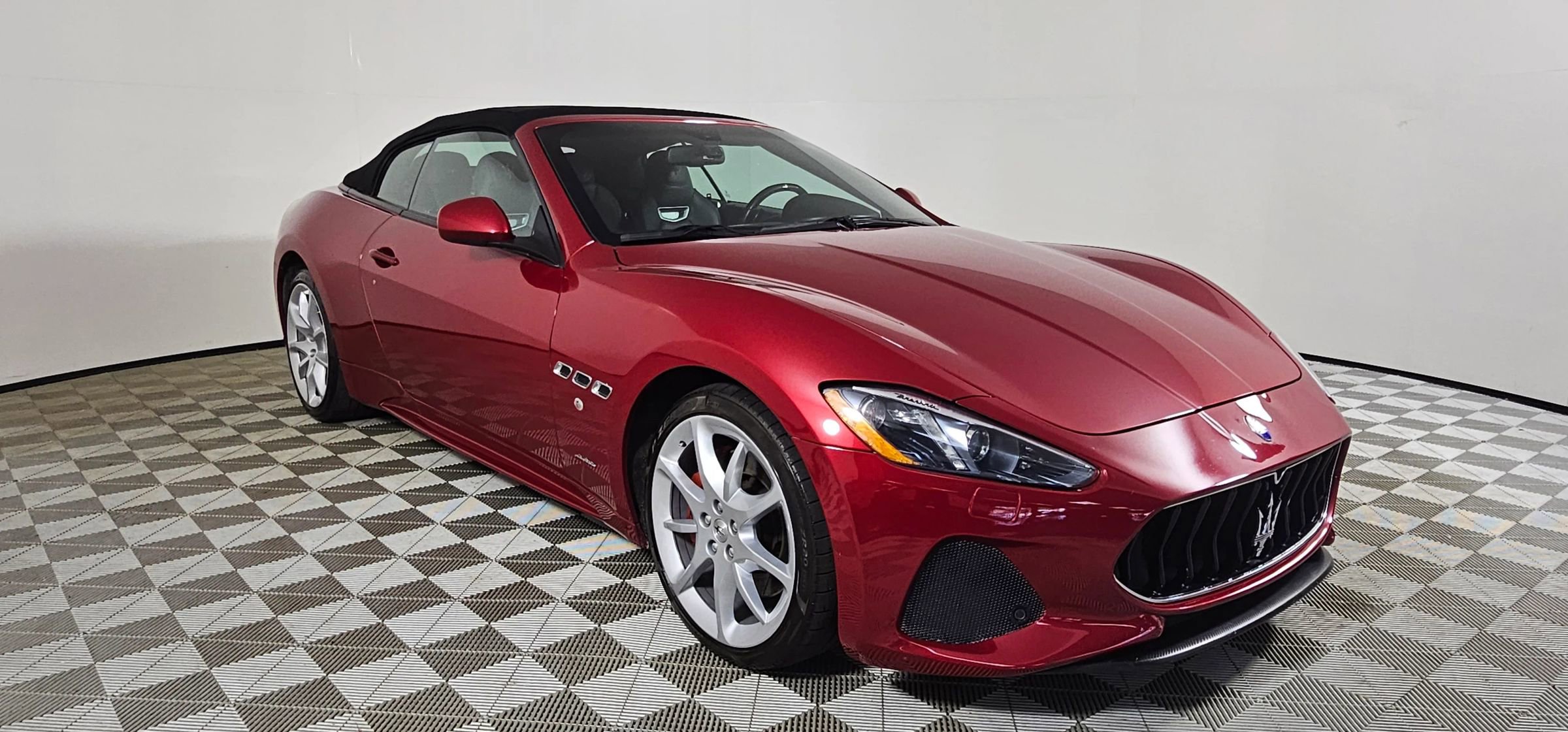 Used 2018 Maserati GranTurismo Sport image 1