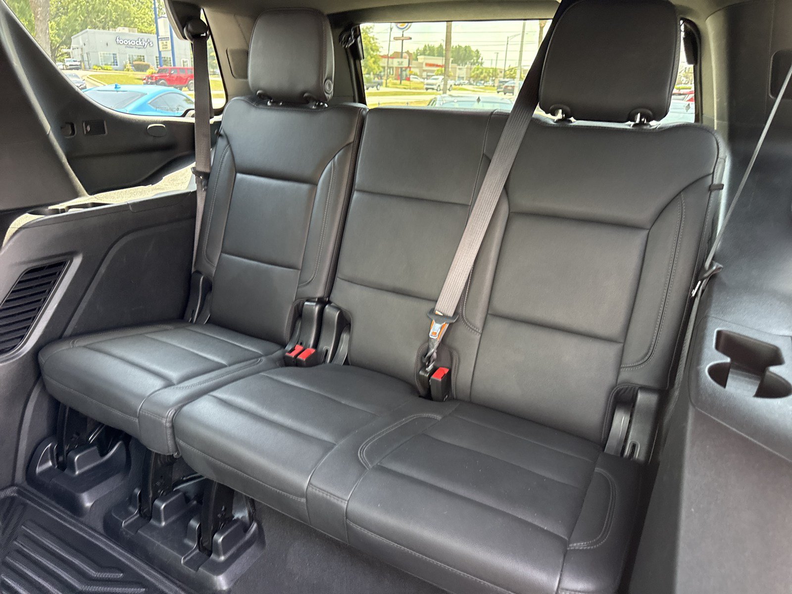 Used 2022 Chevrolet Tahoe LT w/ LT Signature Package RWD image 16