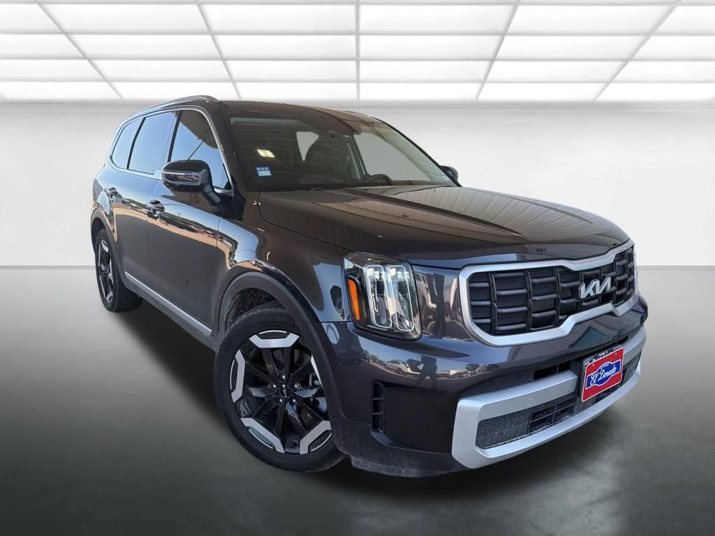 Used 2025 Kia Telluride S FWD image 1
