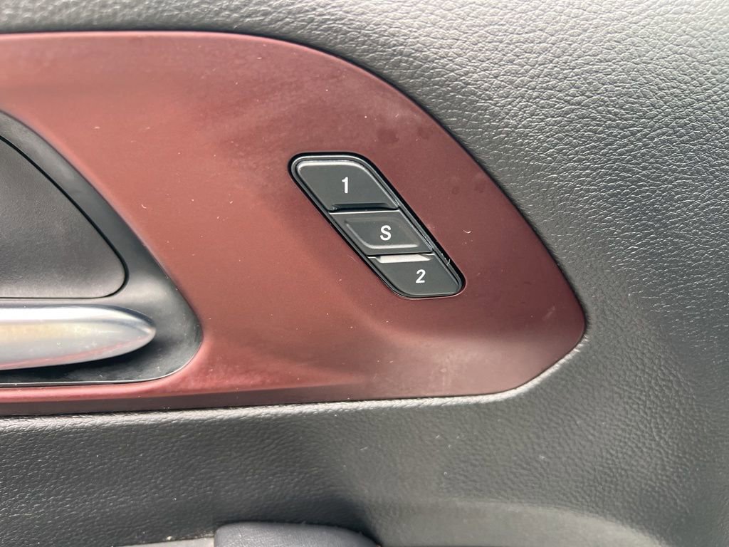 Used 2020 Chrysler Pacifica Touring-L image 33