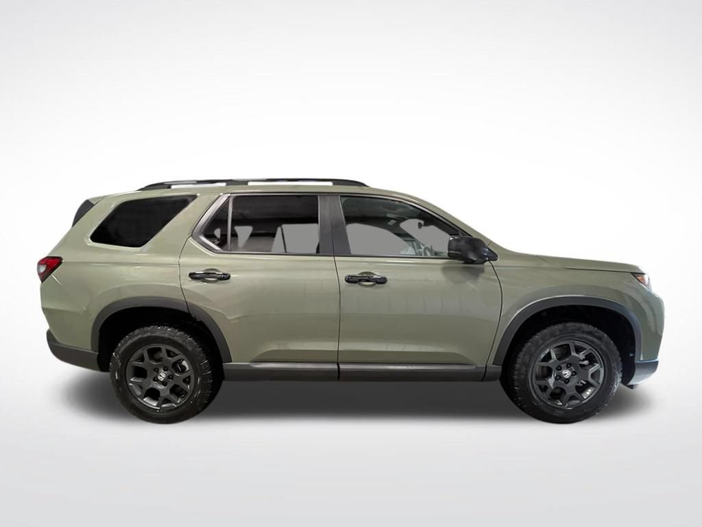 Certified 2026 Honda Pilot TrailSport image 9