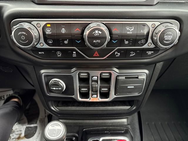 Used 2020 Jeep Wrangler Unlimited Sahara image 18