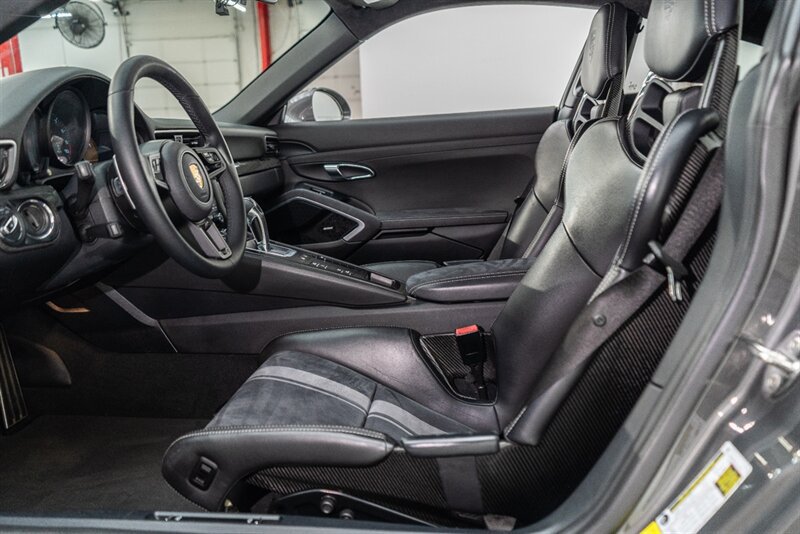 Used 2018 Porsche 911 GT3 RWD image 34