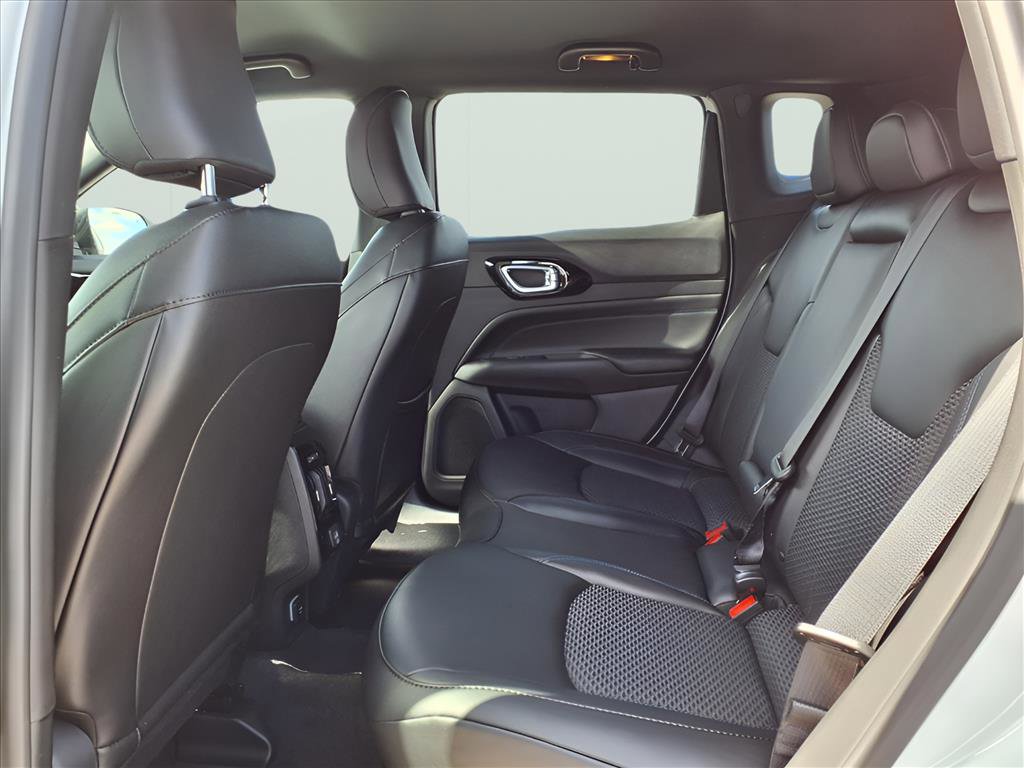 New 2026 Jeep Compass Latitude image 15
