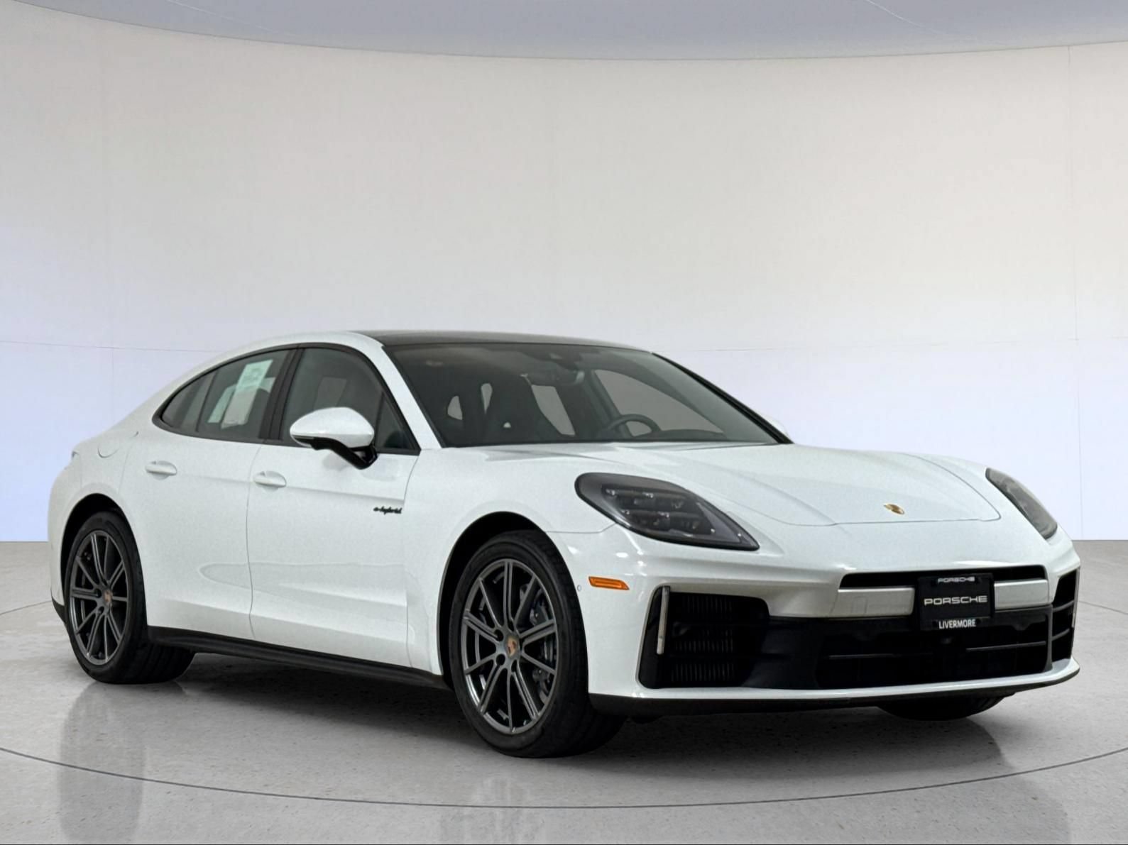 Used 2026 Porsche Panamera 4 E-Hybrid AWD/4WD image 10