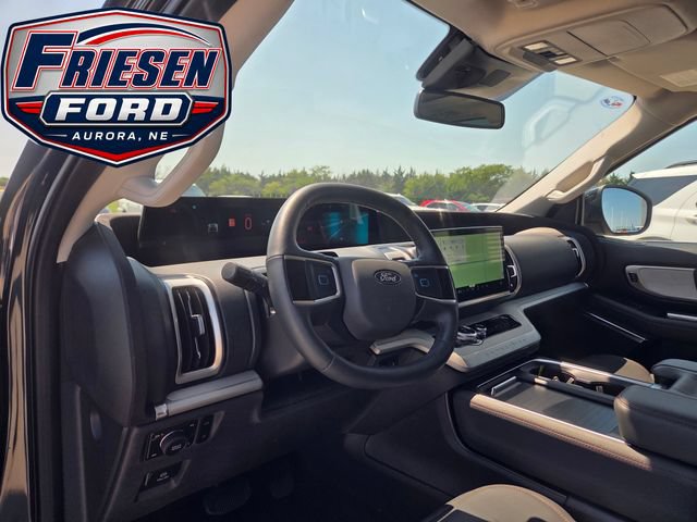 Used 2025 Ford Expedition Active AWD/4WD image 14