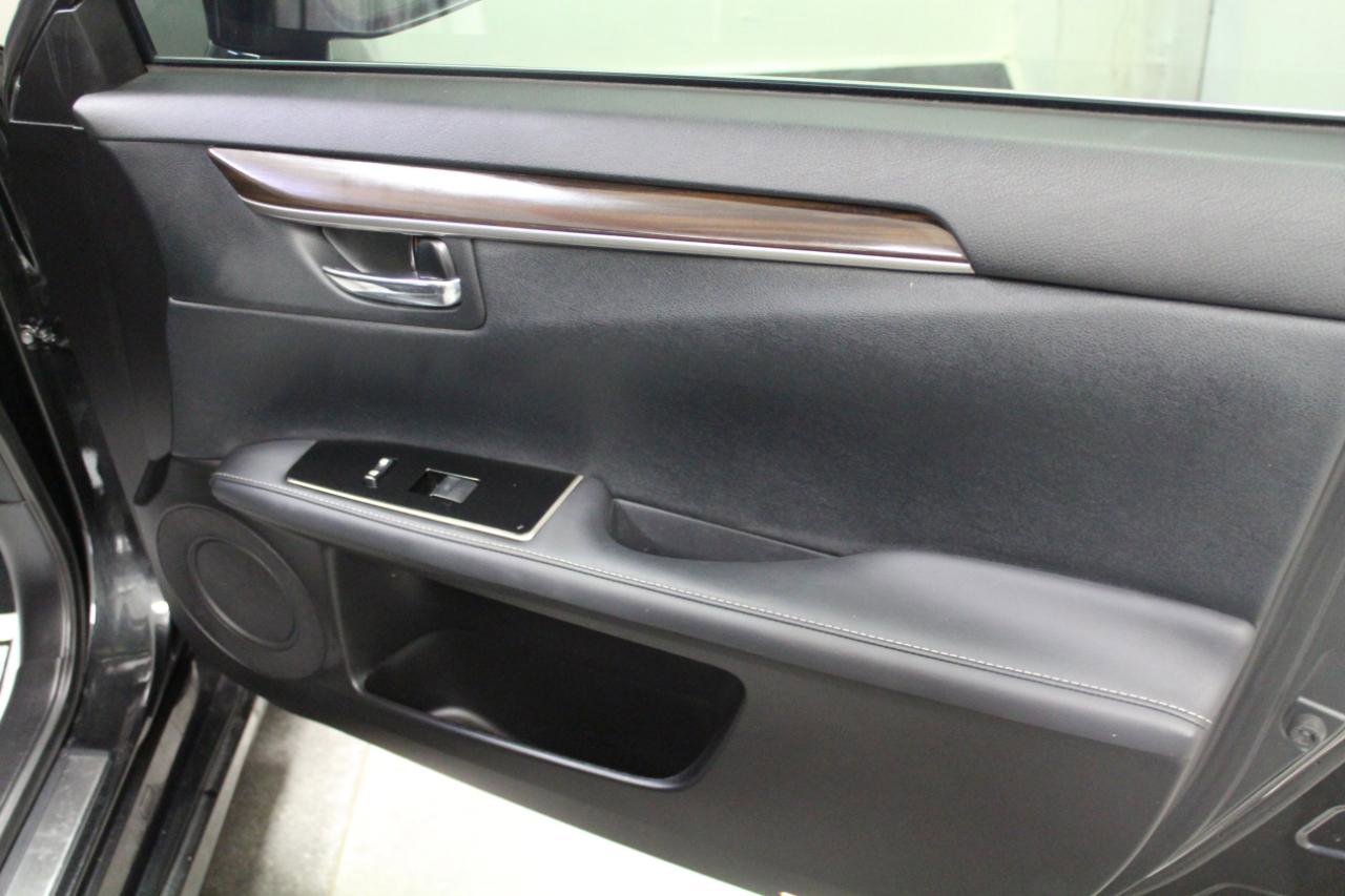 Used 2018 Lexus ES 350 w/ Luxury Package w/Wood Trim FWD image 26