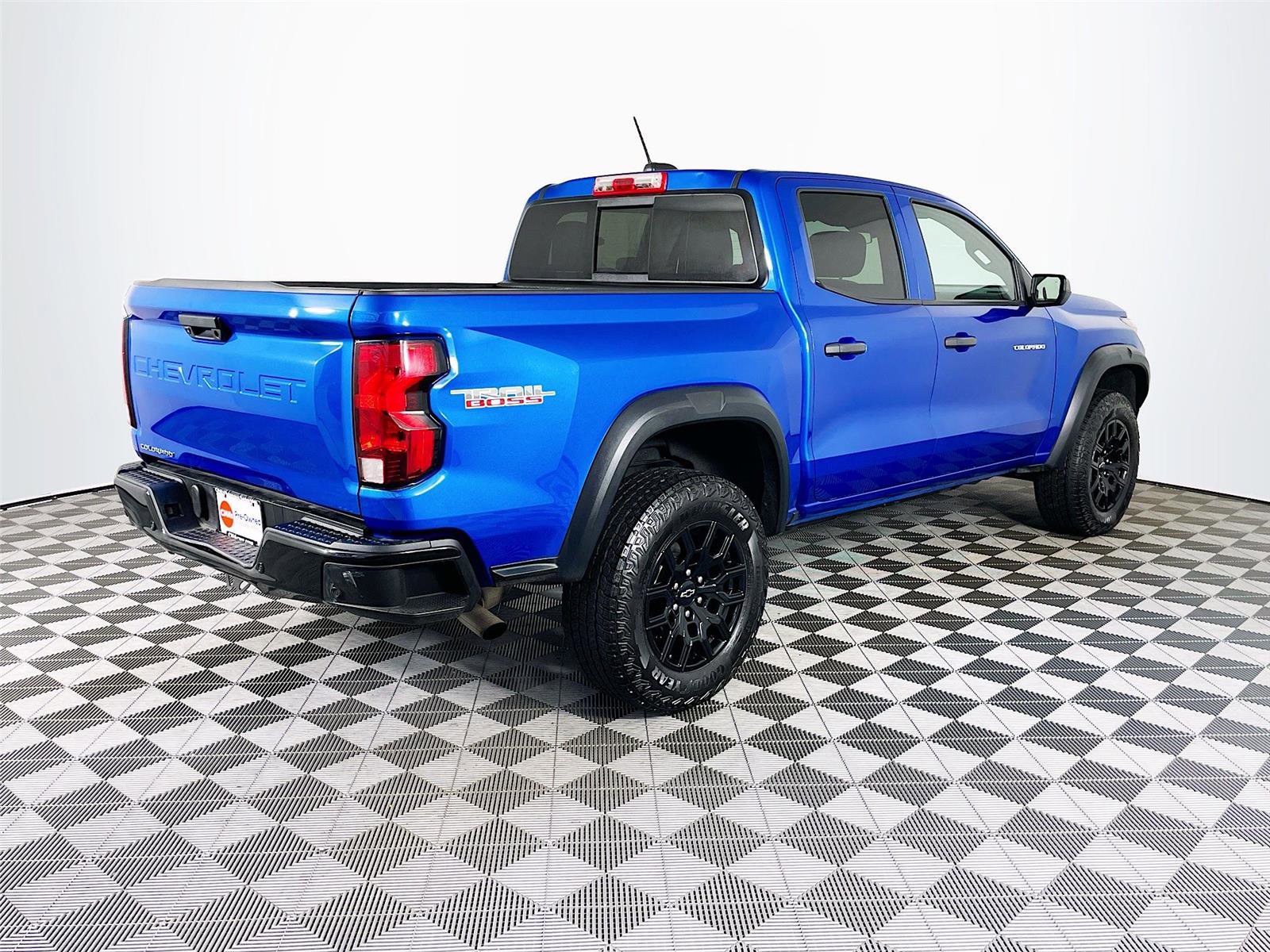 Used 2023 Chevrolet Colorado Trail Boss image 9