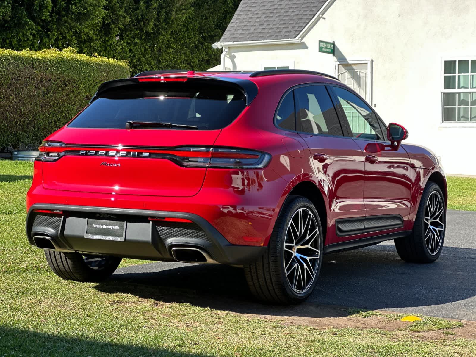New 2026 Porsche Macan AWD/4WD image 8