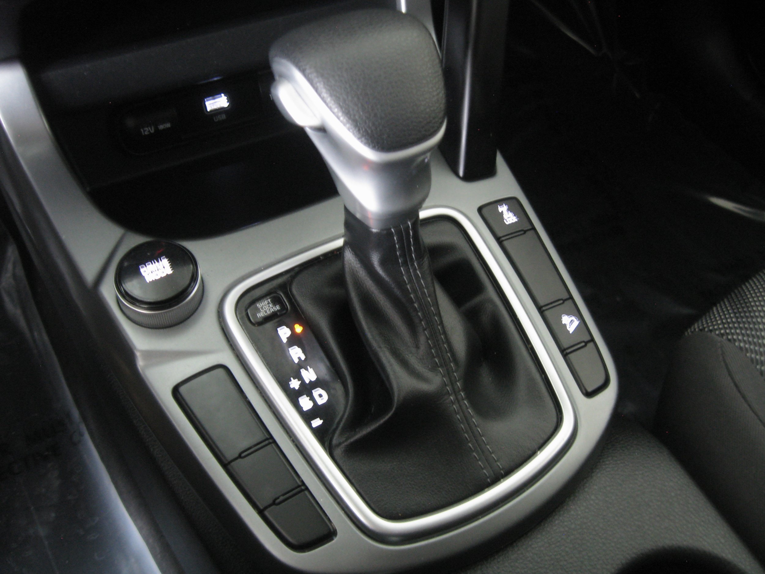 Used 2024 Kia Seltos LX AWD/4WD image 12