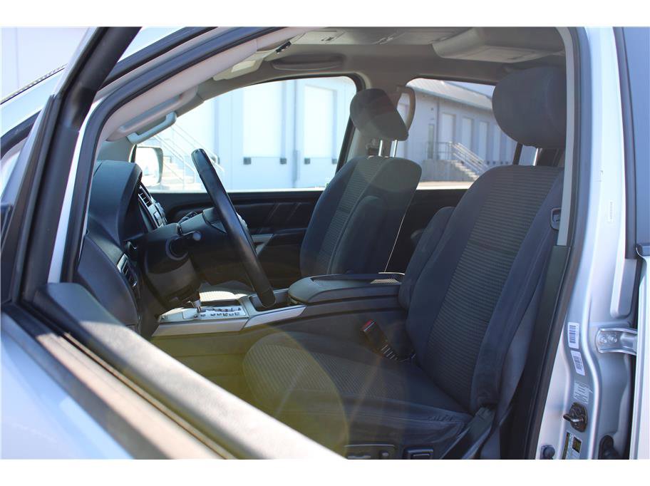 Used 2015 Nissan Armada SV image 10