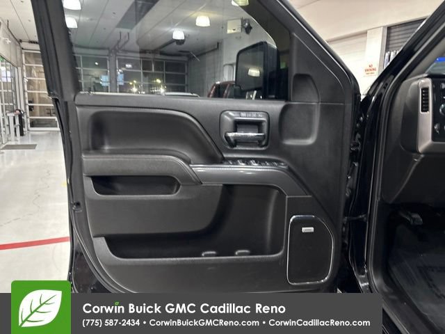 Used 2018 GMC Sierra 2500 SLT w/ All Terrain HD Package AWD/4WD image 10