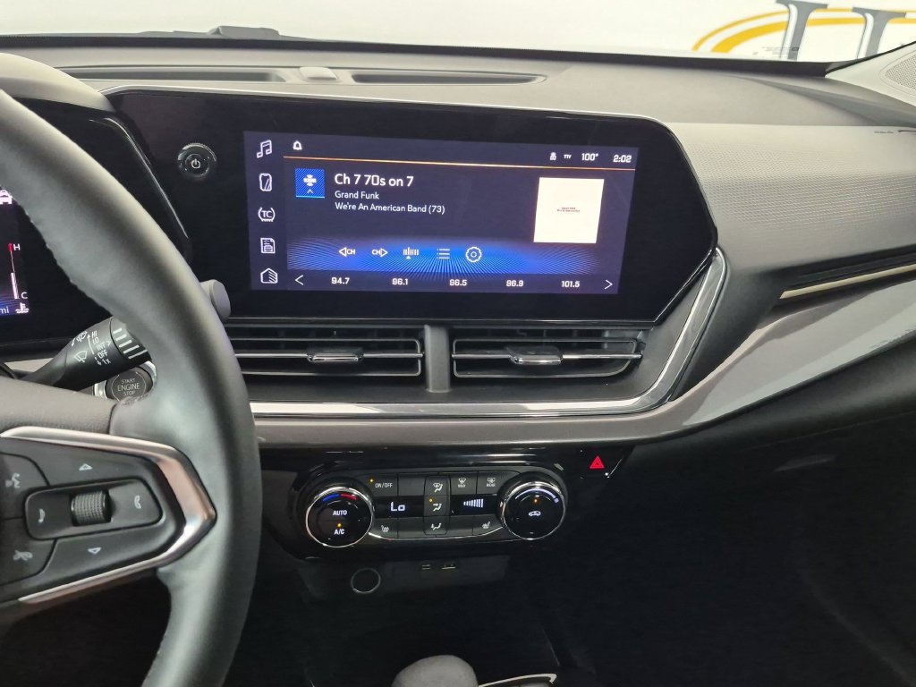 Used 2025 Chevrolet Trax ACTIV w/ Driver Confidence Package FWD image 23