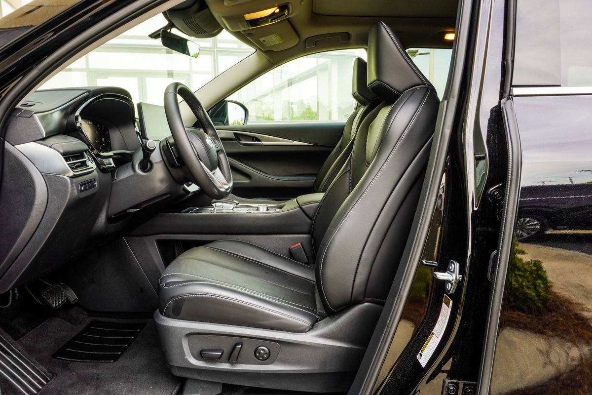 Certified 2026 INFINITI QX60 Pure w/ Cargo Package FWD image 38