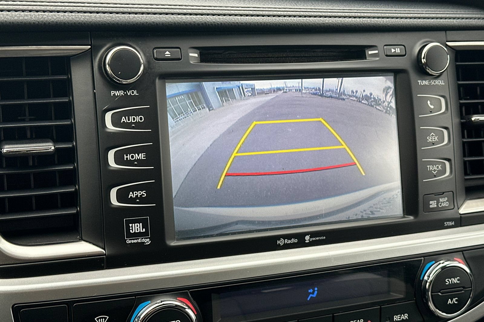 Used 2015 Toyota Highlander Limited FWD image 19