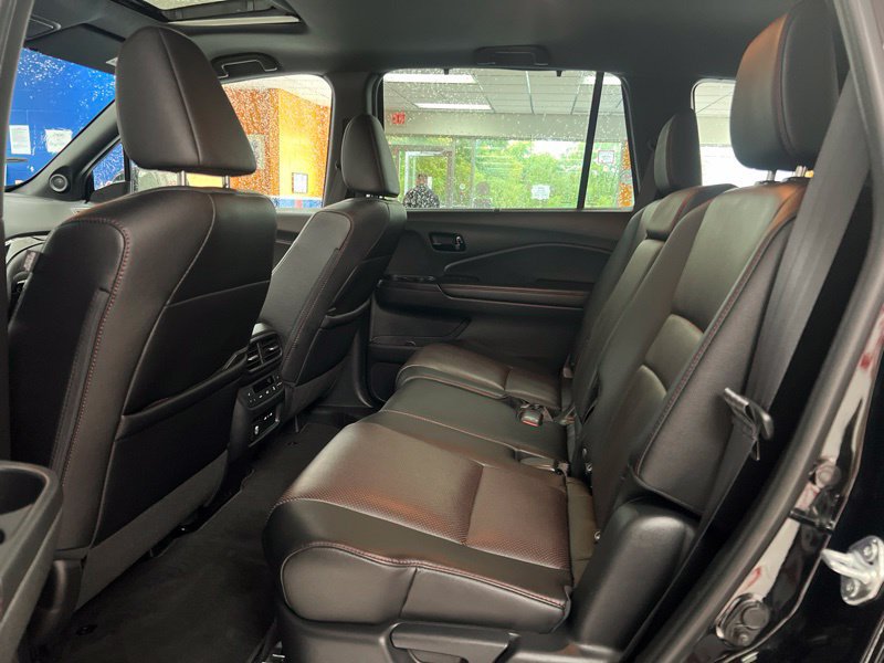 Used 2024 Honda Passport Black Edition image 16