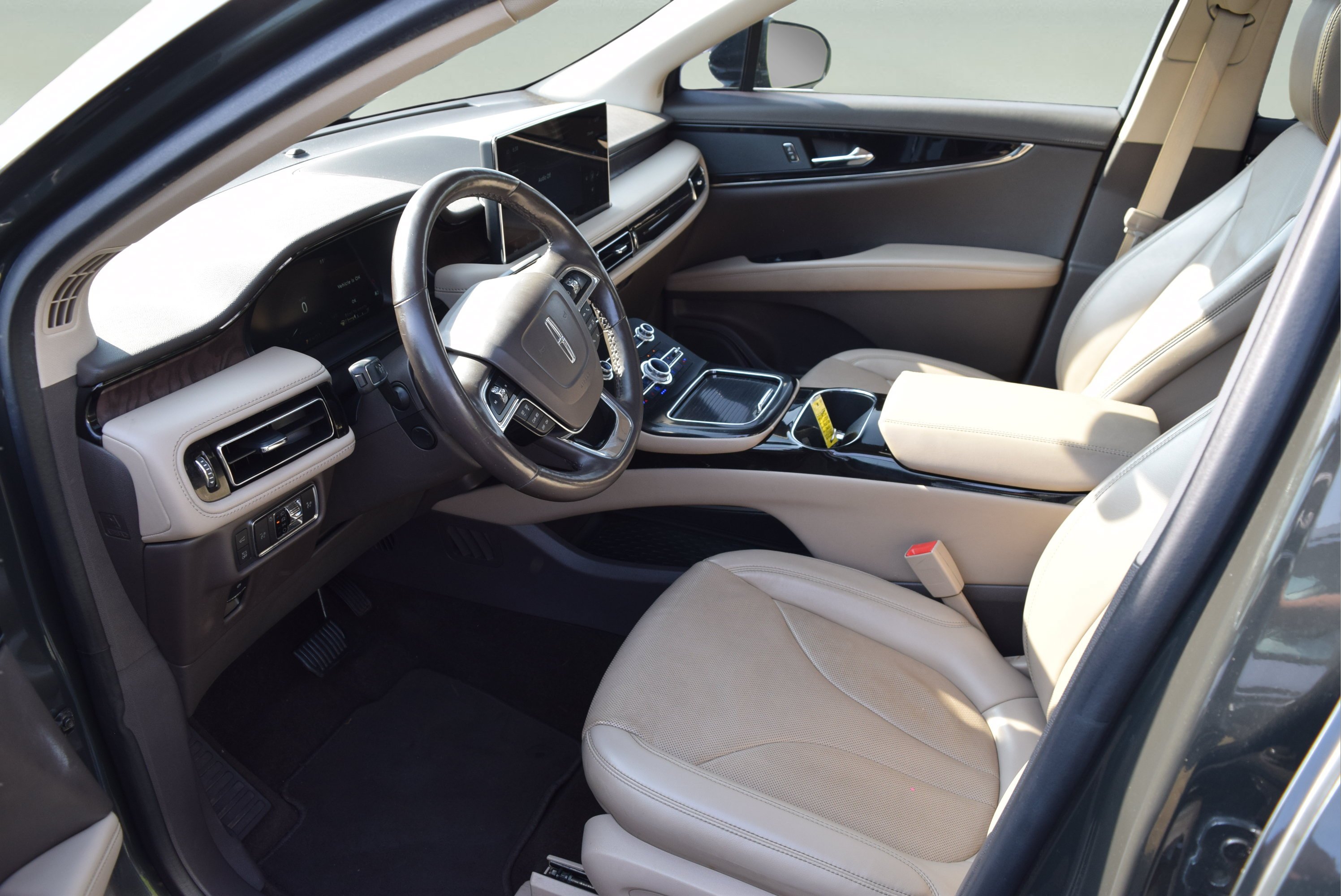 Used 2022 Lincoln Nautilus Reserve AWD/4WD image 9