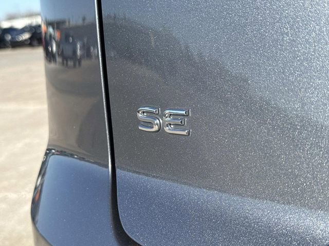 Certified 2025 Volkswagen Atlas Cross Sport SE image 4