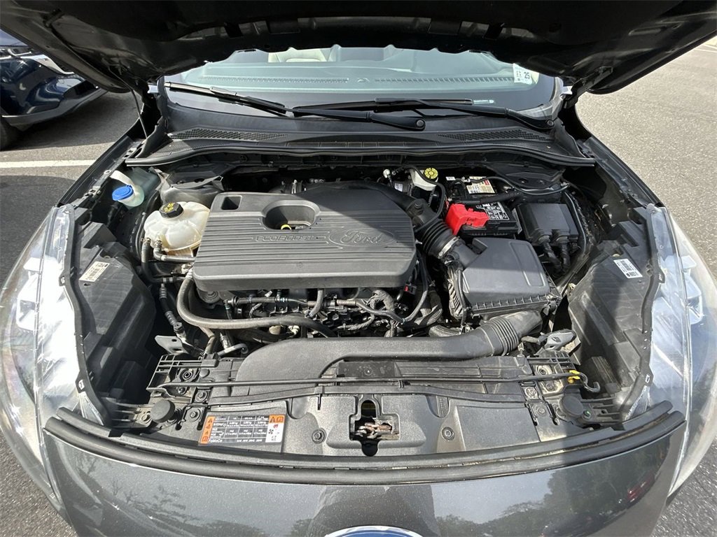 Used 2020 Ford Escape Titanium image 14