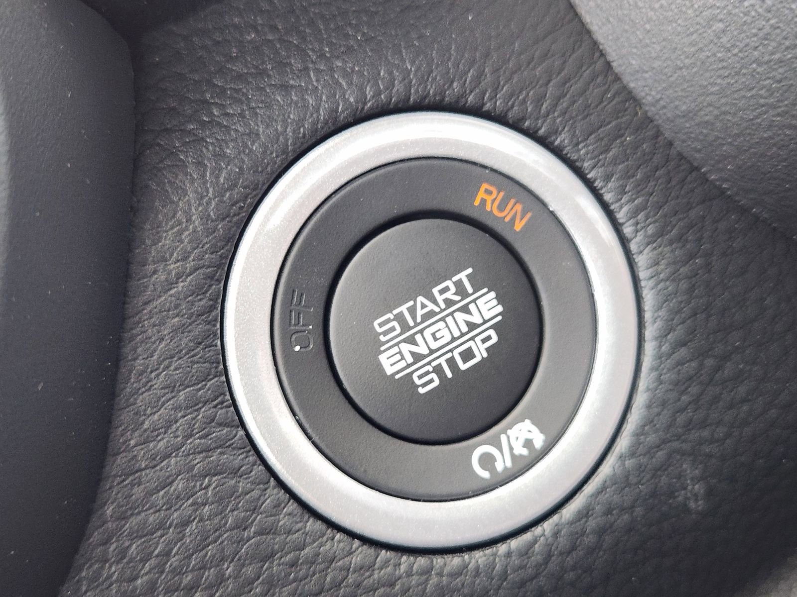 New 2026 RAM 1500 4x4 Crew Cab image 18