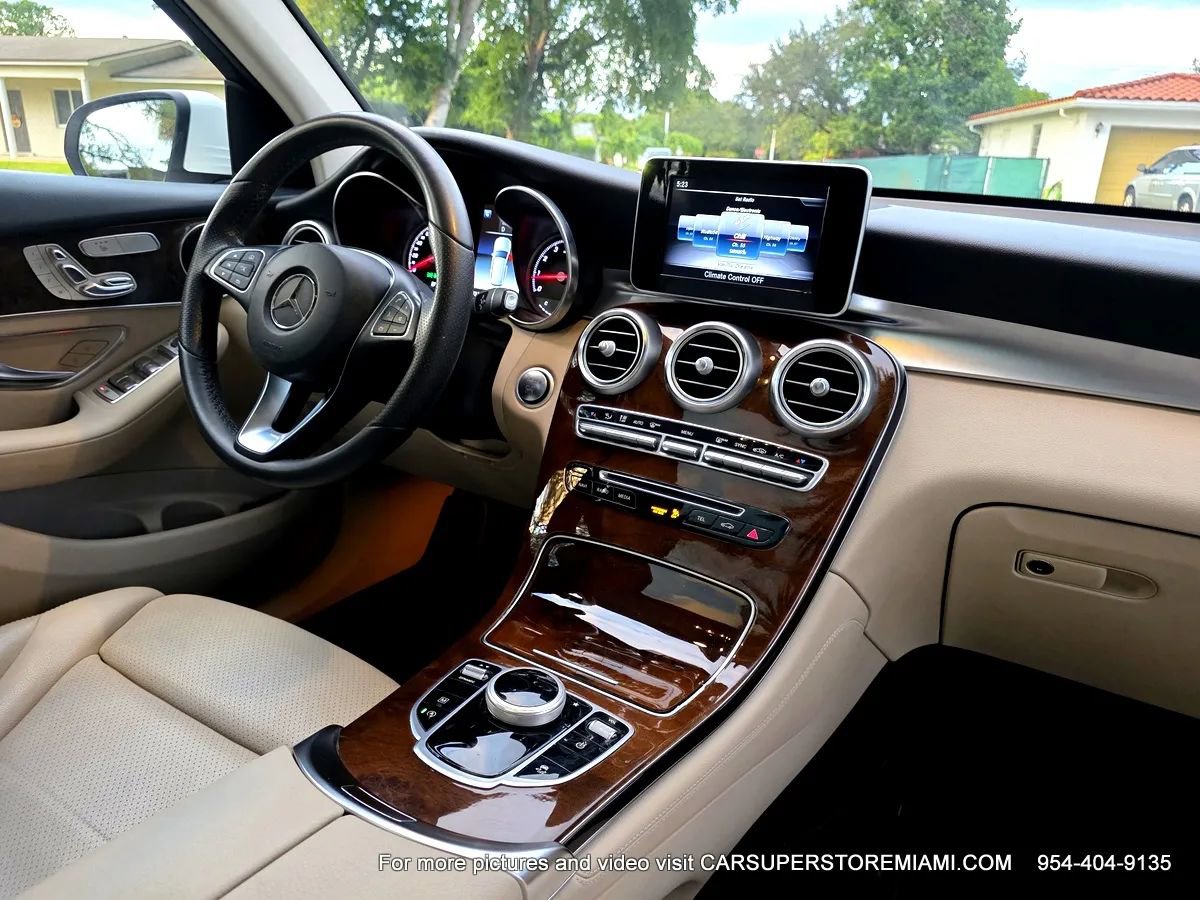 Used 2018 Mercedes-Benz GLC 300 w/ Premium Package image 5