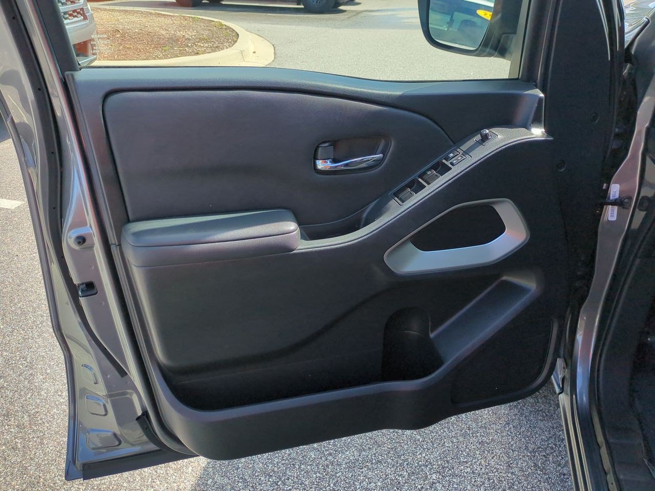 Certified 2023 Nissan Frontier SV AWD/4WD image 13