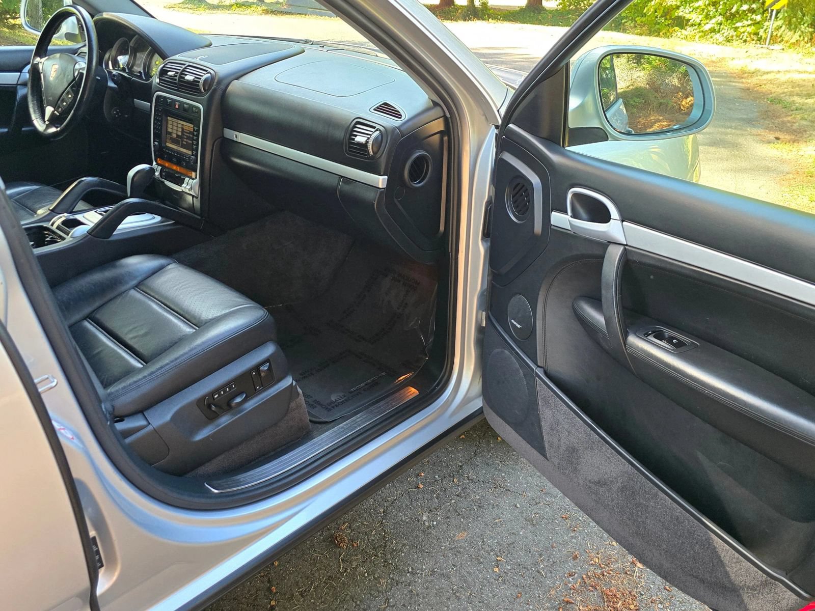 Used 2004 Porsche Cayenne S AWD/4WD image 12