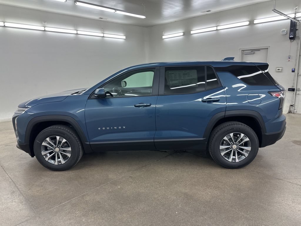 New 2026 Chevrolet Equinox LT w/ Convenience Package II AWD/4WD image 6