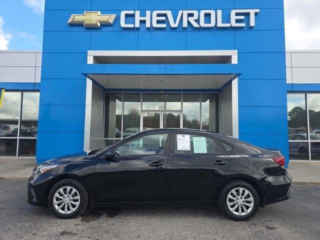 Used 2024 Kia Forte LX FWD image 2