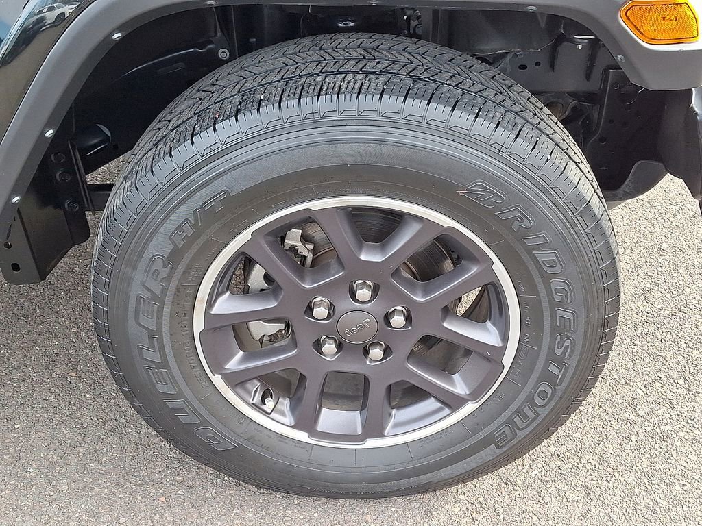 Used 2022 Jeep Gladiator Overland w/ Popular Equipment Package image 9