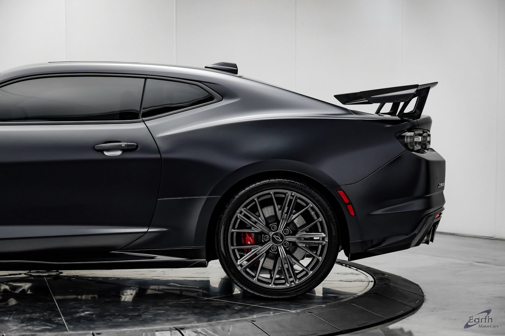 Used 2024 Chevrolet Camaro ZL1 RWD image 9