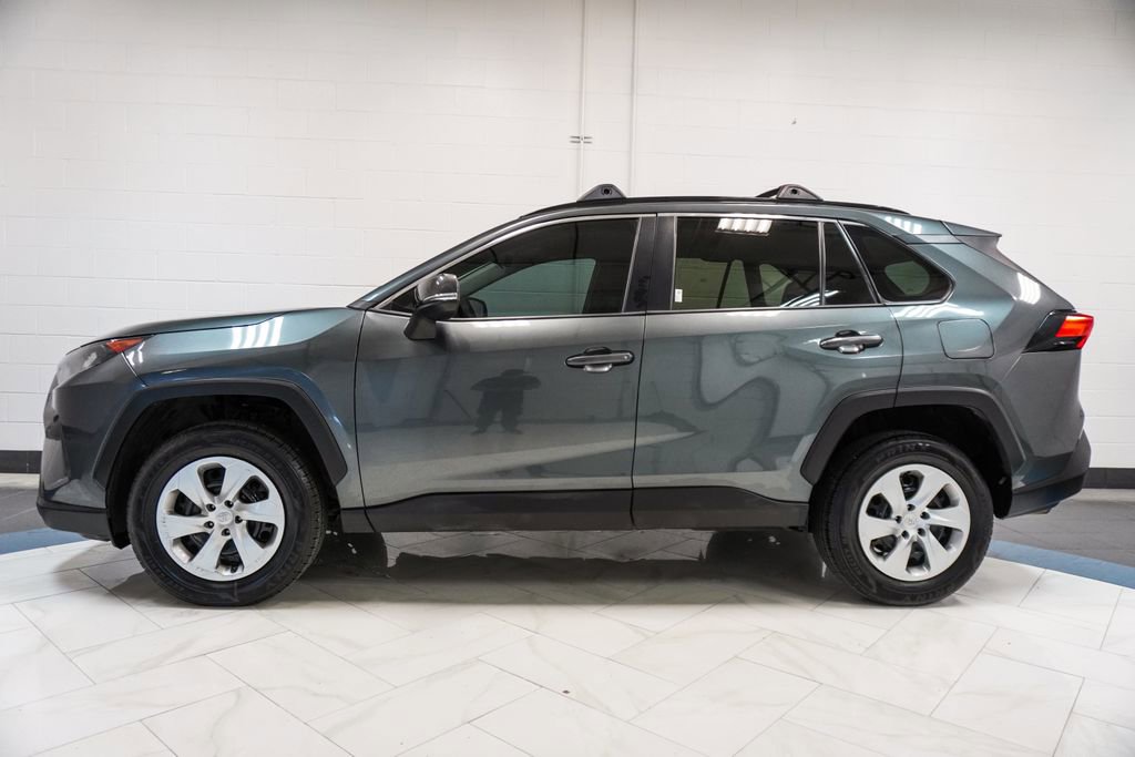 Used 2020 Toyota RAV4 LE image 28