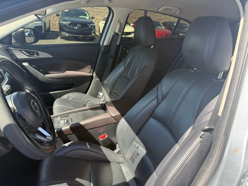 Used 2018 MAZDA MAZDA3 Touring image 14