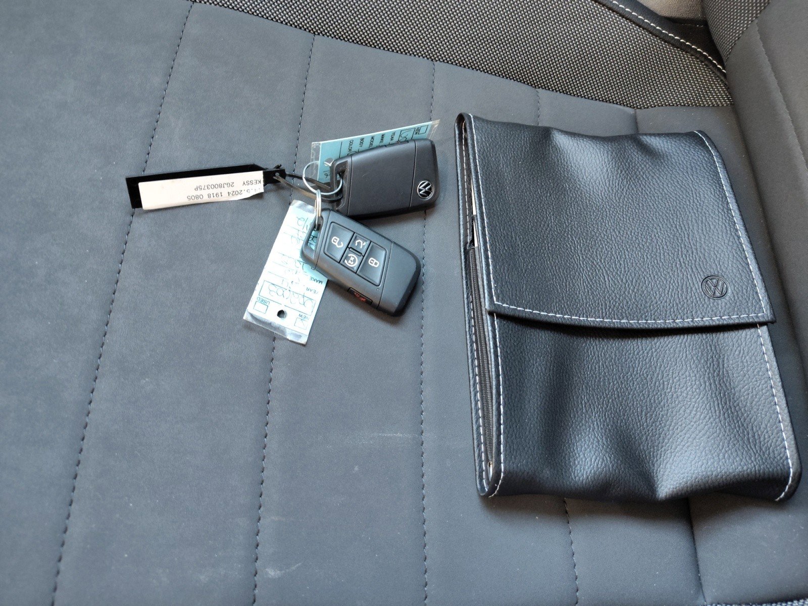 Used 2024 Volkswagen Taos SE w/ Panoramic Sunroof Package image 22