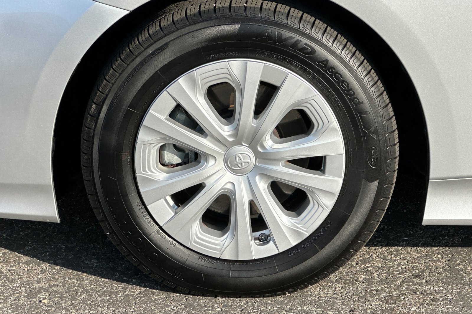 Used 2021 Toyota Prius Prime XLE image 37