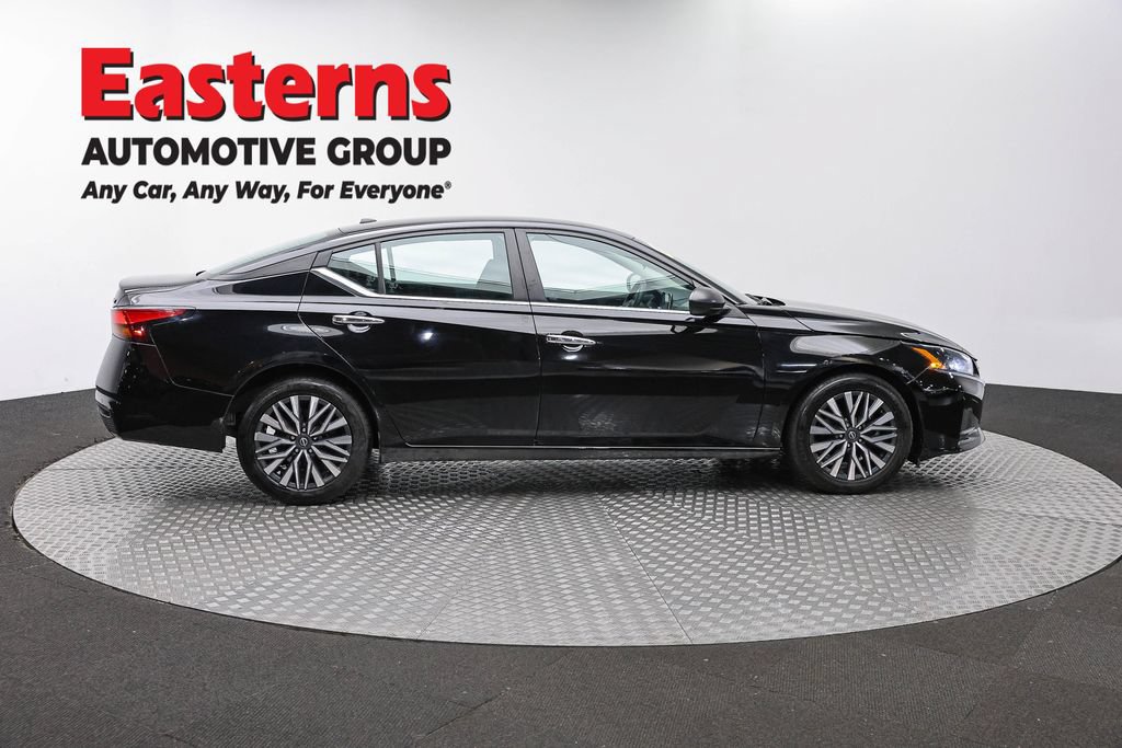 Used 2024 Nissan Altima 2.5 SV FWD image 4