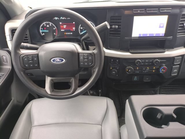 Used 2024 Ford F550 4x4 Crew Cab Super Duty image 27