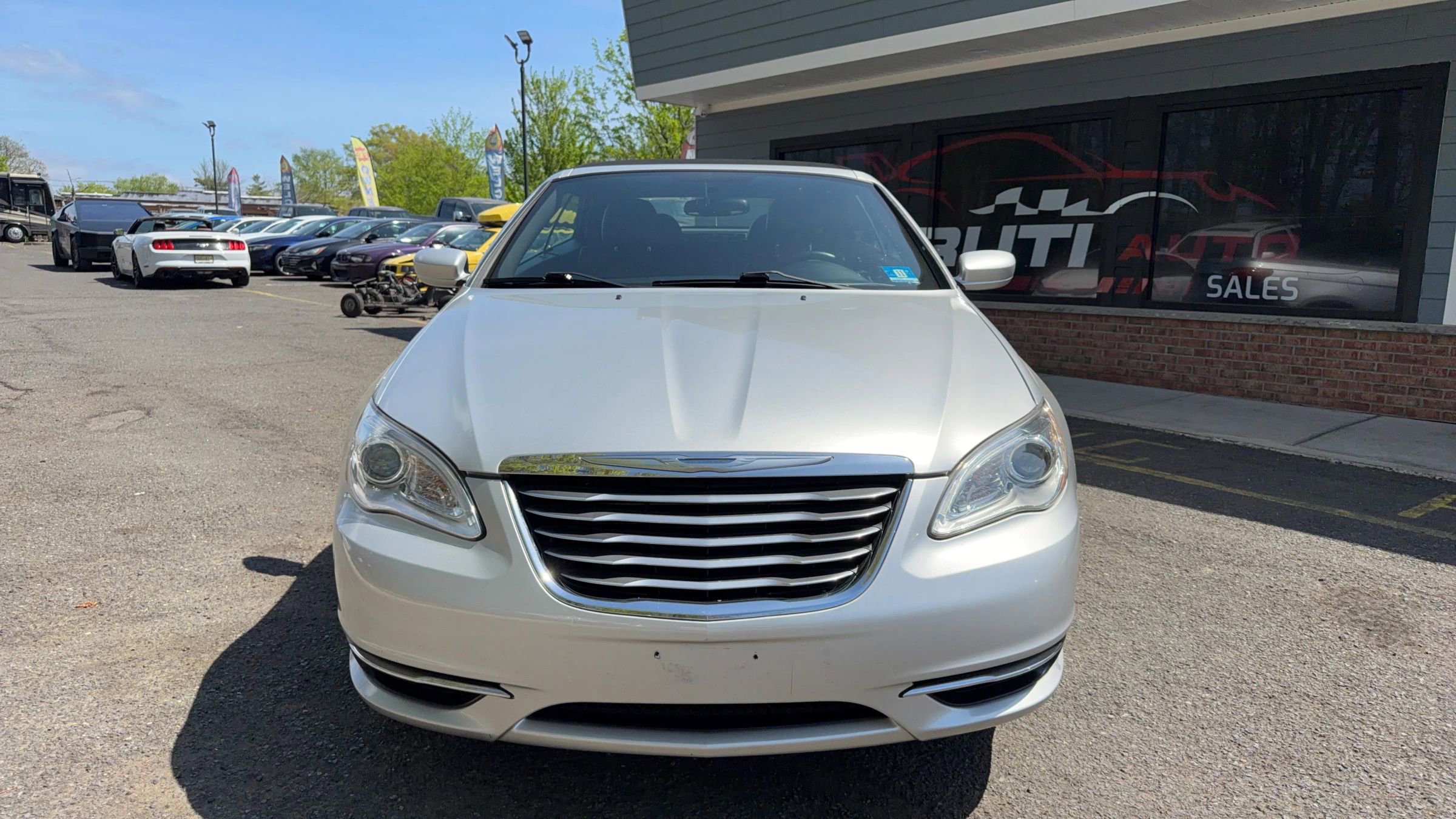 Used 2012 Chrysler 200 Touring image 2