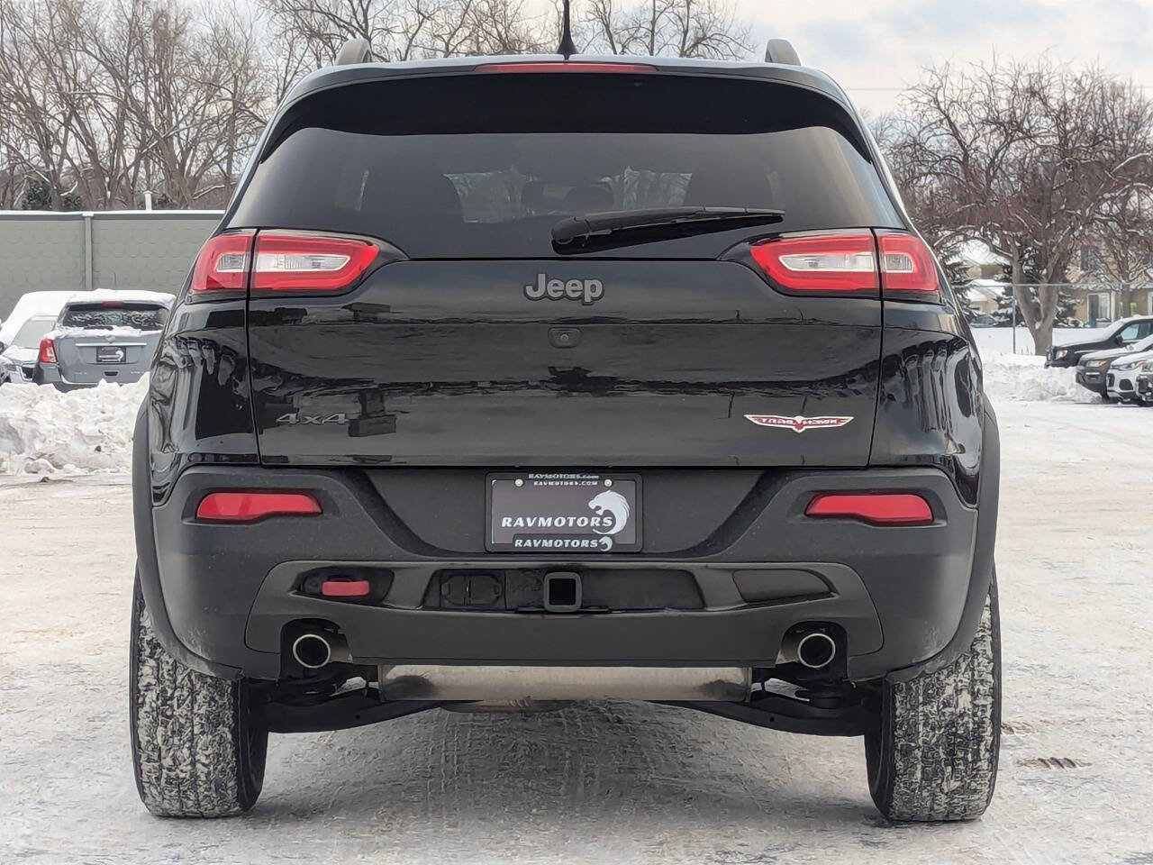 Used 2016 Jeep Cherokee Trailhawk w/ Cold Weather Group image 11