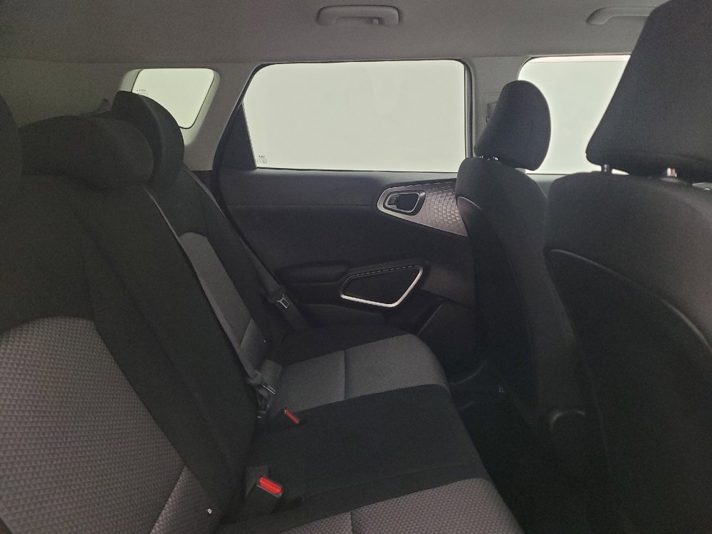 Used 2023 Kia Soul LX w/ LX Technology Package image 19