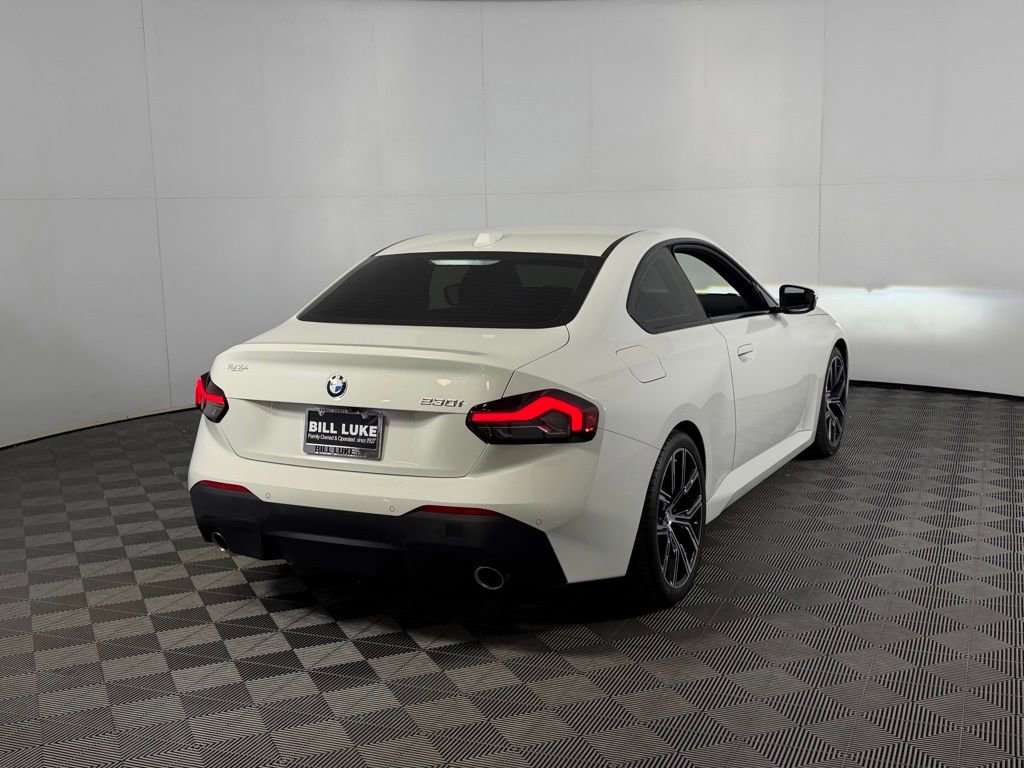 Used 2024 BMW 230i Coupe w/ Convenience Package RWD image 37
