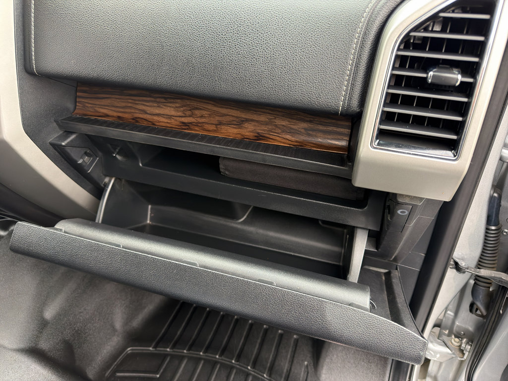 Used 2020 Ford F150 Lariat image 35