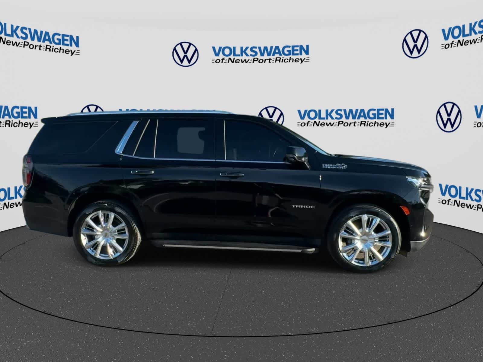 Used 2024 Chevrolet Tahoe High Country w/ Advanced Technology Package AWD/4WD image 9