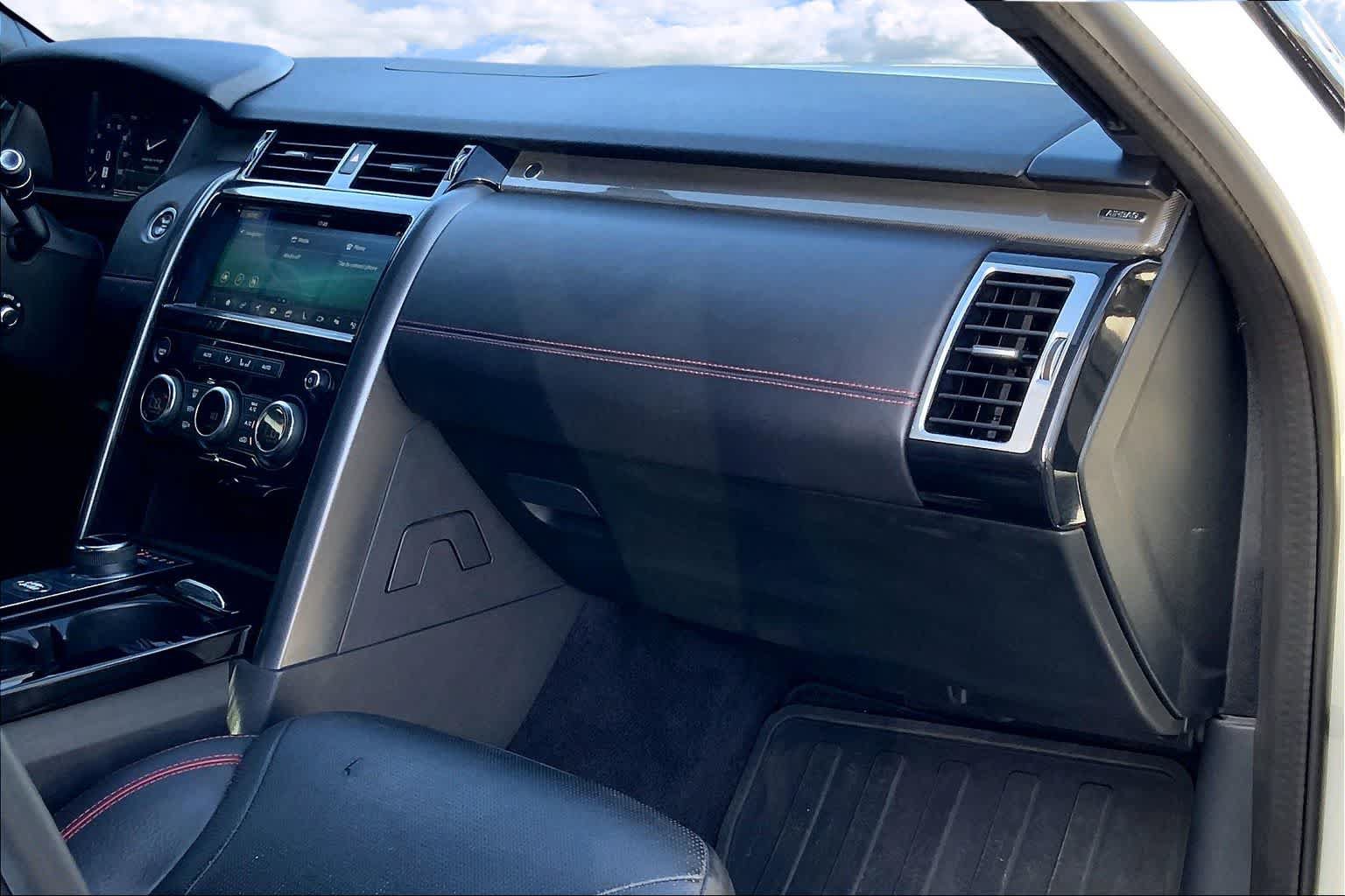 Used 2020 Land Rover Discovery HSE AWD/4WD image 23