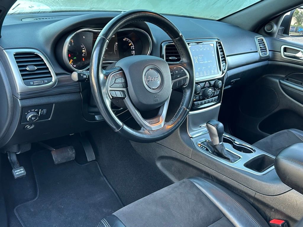 Certified 2021 Jeep Grand Cherokee Laredo X image 44